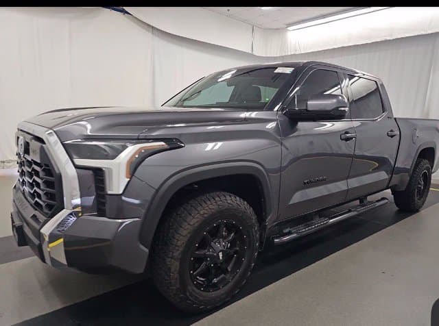2022 Toyota Tundra 4WD SR5 — photo 1 of 7