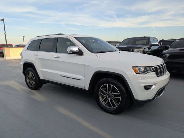 2022 Jeep Grand Cherokee WK Limited — photo 1 of 32