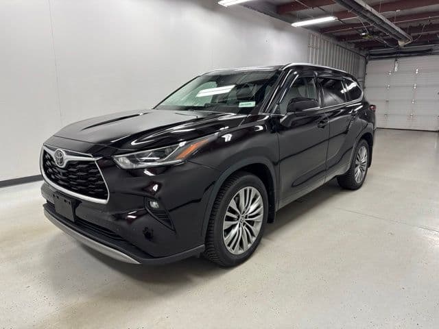 2021 Toyota Highlander Platinum — photo 1 of 5