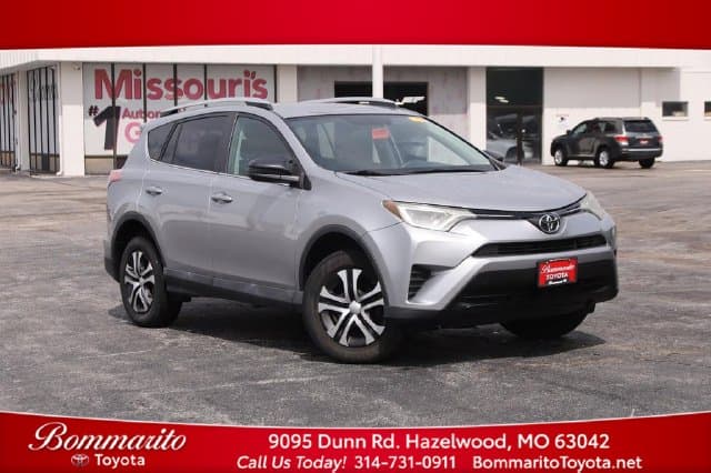 2016 Toyota RAV4 LE — photo 1 of 25