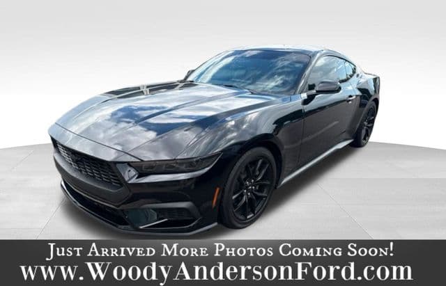 2025 Ford Mustang EcoBoost — photo 1 of 5