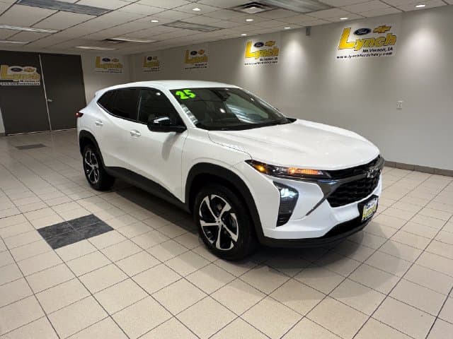 2025 Chevrolet Trax 1RS — photo 1 of 25