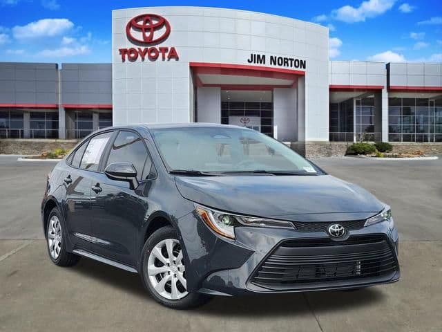 2026 Toyota Corolla LE — photo 1 of 25