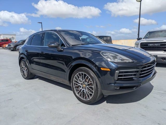 2021 Porsche Cayenne Base — photo 1 of 8