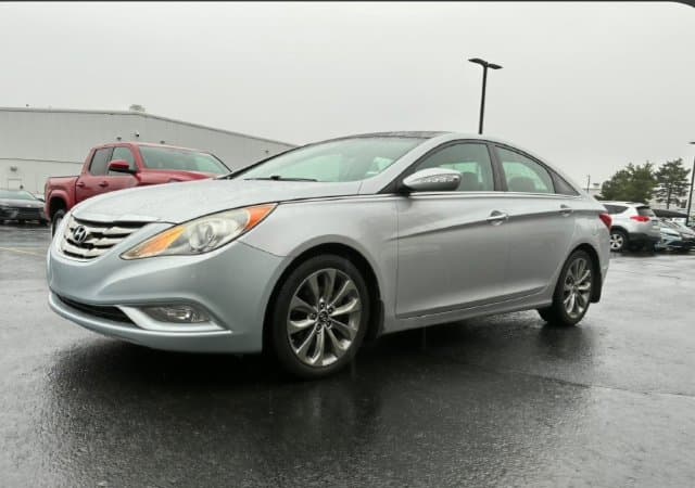 2012 Hyundai Sonata 2.0T Limited — photo 1 of 3