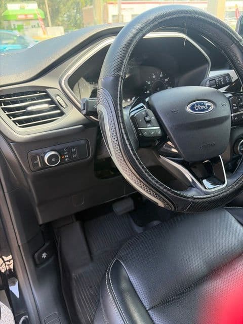 2021 Ford Escape SEL — photo 1 of 36