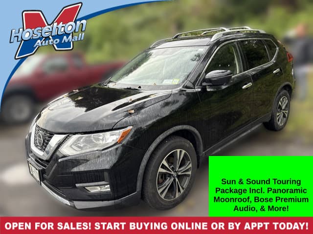 2019 Nissan Rogue SV — photo 1 of 2