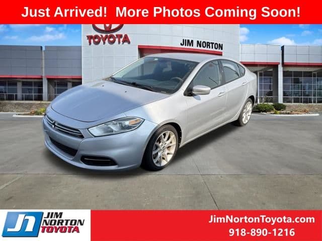 2013 Dodge Dart SXT — photo 1 of 8