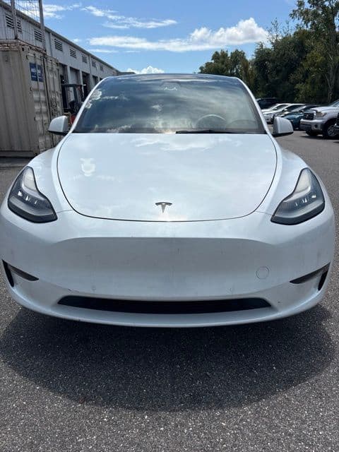 2021 Tesla Model Y Standard Range — photo 1 of 25