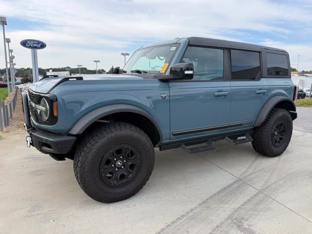 2021 Ford Bronco First Edition — photo 1 of 21