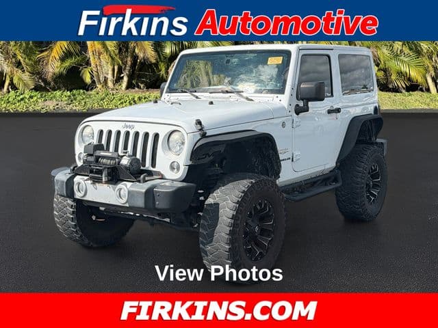 2014 Jeep Wrangler Sahara — photo 1 of 12