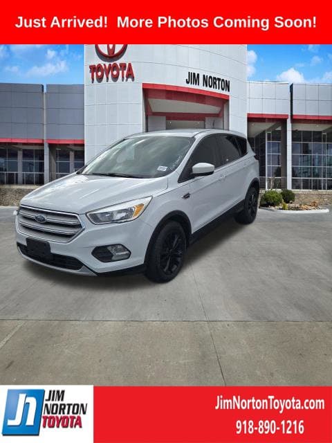 2019 Ford Escape SE — photo 1 of 13