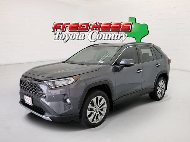 2019 Toyota RAV4 Limited — photo 1 of 35