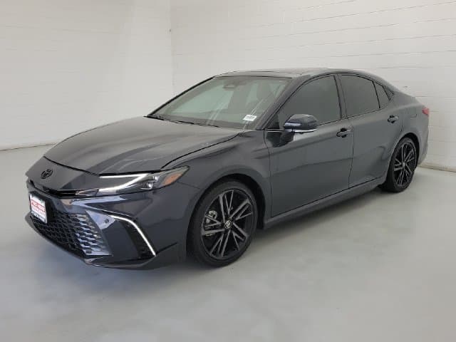 2025 Toyota Camry XSE — photo 1 of 34