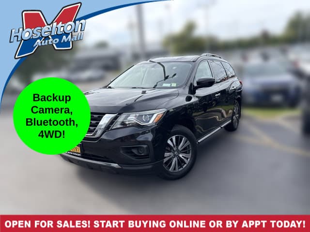 2017 Nissan Pathfinder S — photo 1 of 2