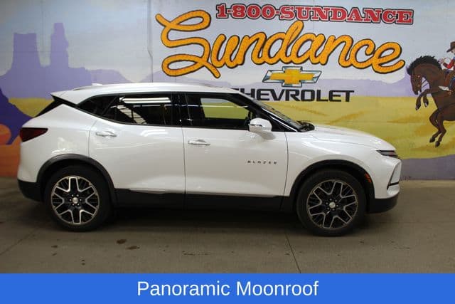 2023 Chevrolet Blazer Premier — photo 1 of 21