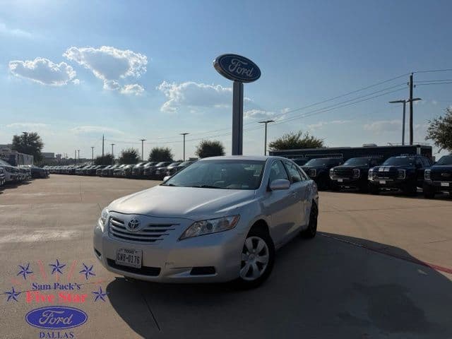 2009 Toyota Camry Base — photo 1 of 13