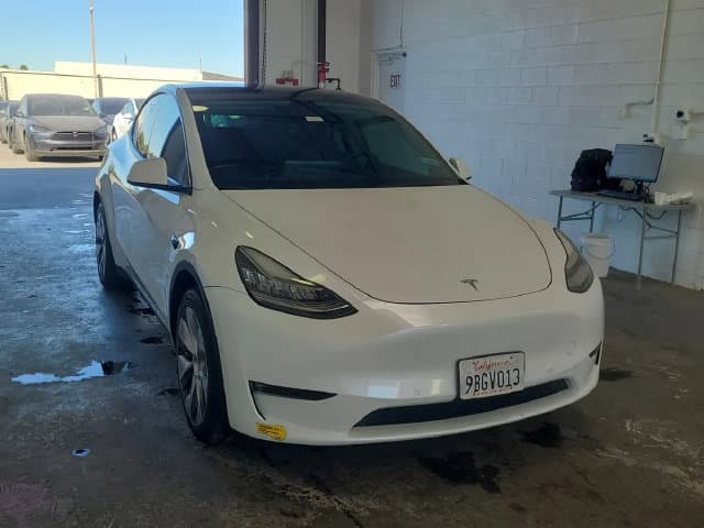 2022 Tesla Model Y Long Range — photo 1 of 7