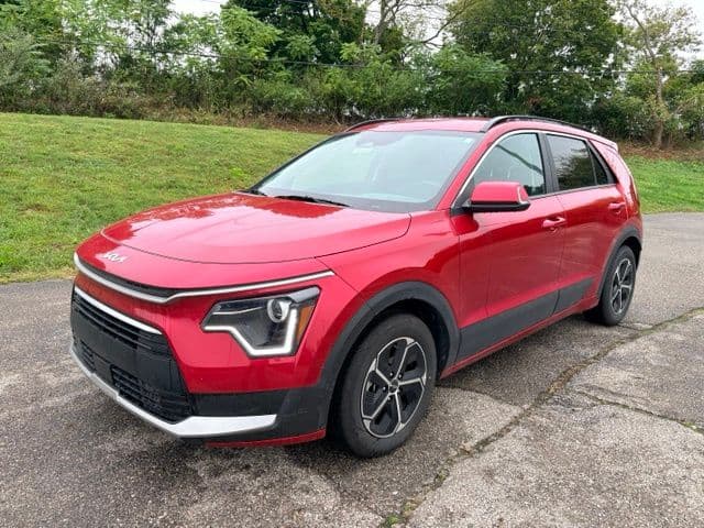 2025 Kia Niro EX — photo 1 of 14