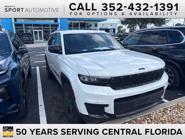 2024 Jeep Grand Cherokee L Altitude — photo 1 of 3