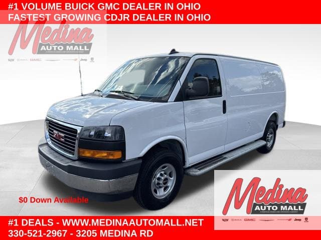 2025 GMC Savana Cargo Van Base — photo 1 of 33