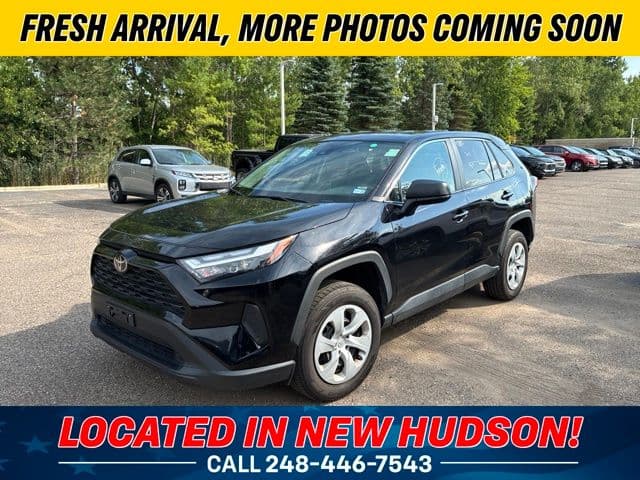 2025 Toyota RAV4 LE — photo 1 of 4