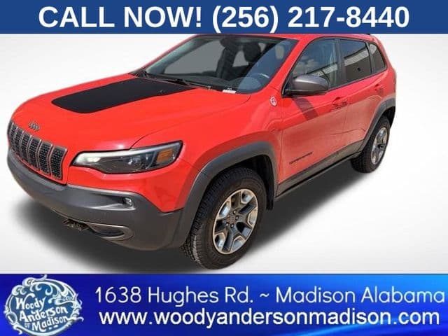 2019 Jeep Cherokee Trailhawk — photo 1 of 14