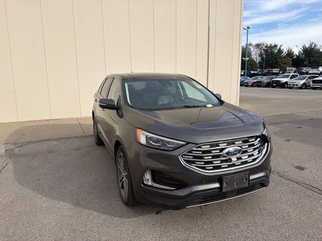 2019 Ford Edge Titanium — photo 1 of 25