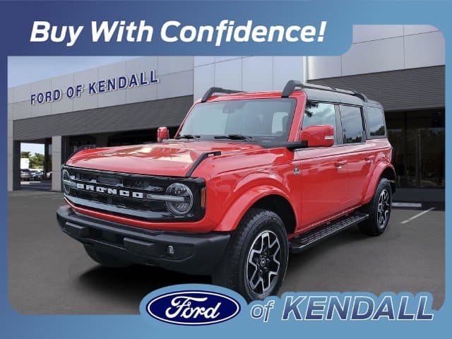 2023 Ford Bronco Outer Banks — photo 1 of 13