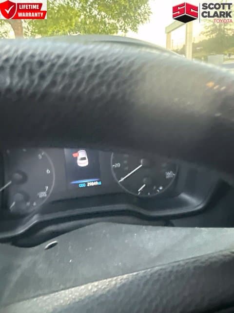 2024 Toyota Corolla Hybrid LE — photo 1 of 12