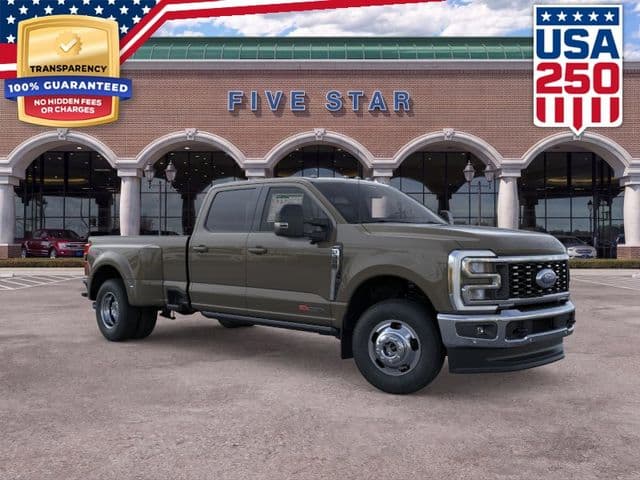 2026 Ford Super Duty F-350 DRW LARIAT — photo 1 of 22