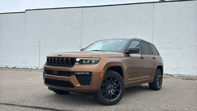 2027 Jeep Grand Cherokee Summit — photo 1 of 31