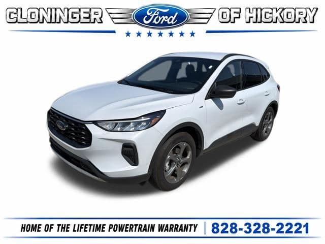 2025 Ford Escape ST-Line — photo 1 of 17