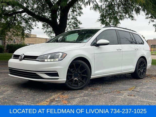 2018 Volkswagen Golf SportWagen S — photo 1 of 36