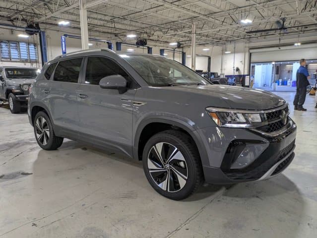 2024 Volkswagen Taos Base — photo 1 of 30