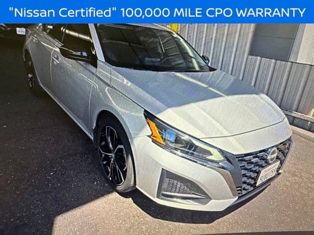 2025 Nissan Altima 2.5 SR — photo 1 of 12