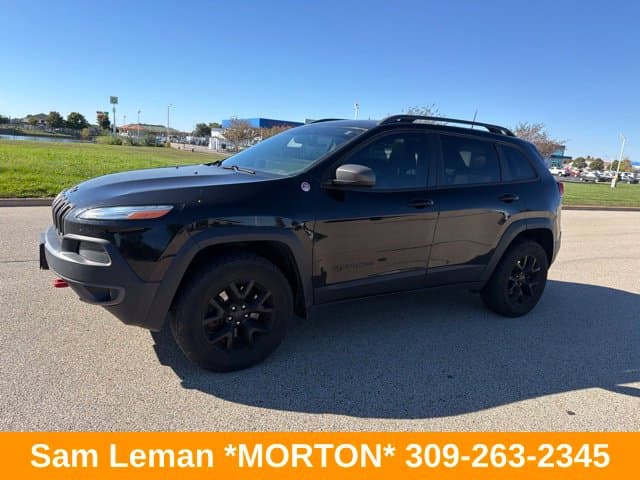 2017 Jeep Cherokee Trailhawk — photo 1 of 9