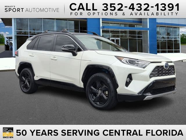 2020 Toyota RAV4 Hybrid XSE — photo 1 of 28