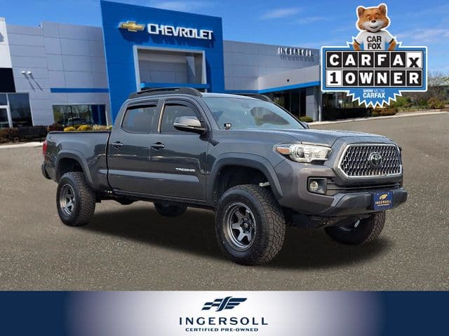 2018 Toyota Tacoma TRD Off-Road — photo 1 of 34