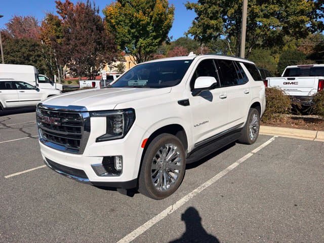 2021 GMC Yukon SLT — photo 1 of 12