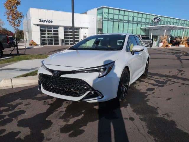 2024 Toyota Corolla Hatchback XSE — photo 1 of 9