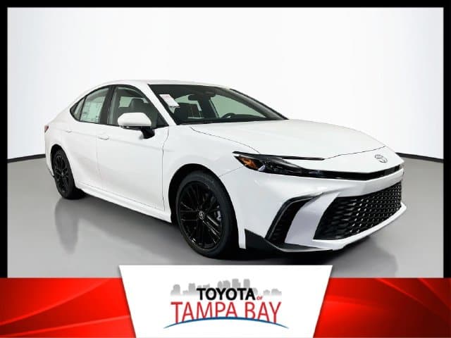 2026 Toyota Camry SE — photo 1 of 33