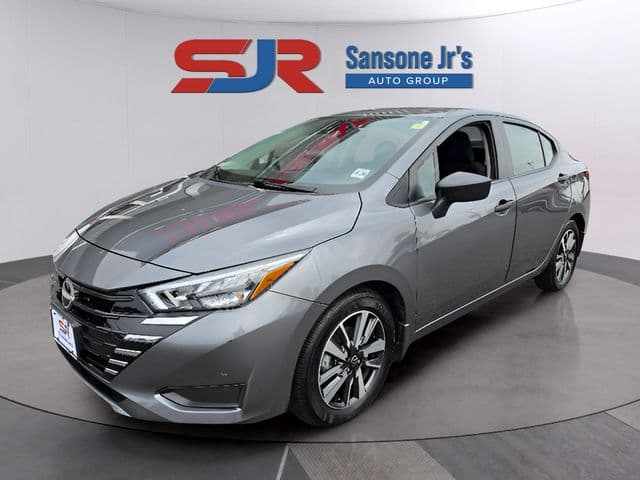 2025 Nissan Versa Base — photo 1 of 30