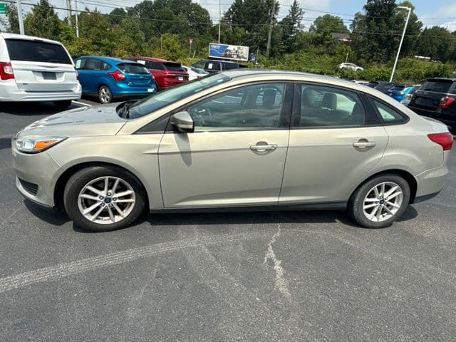 2015 Ford Focus SE — photo 1 of 5