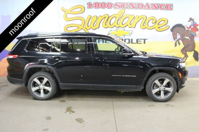 2021 Jeep Grand Cherokee L Limited — photo 1 of 21