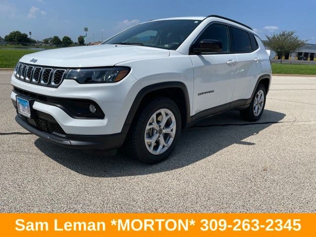 2025 Jeep Compass Latitude — photo 1 of 18