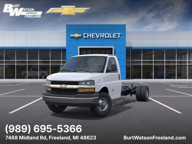 2026 Chevrolet Express Commercial Cutaway Base — photo 1 of 30