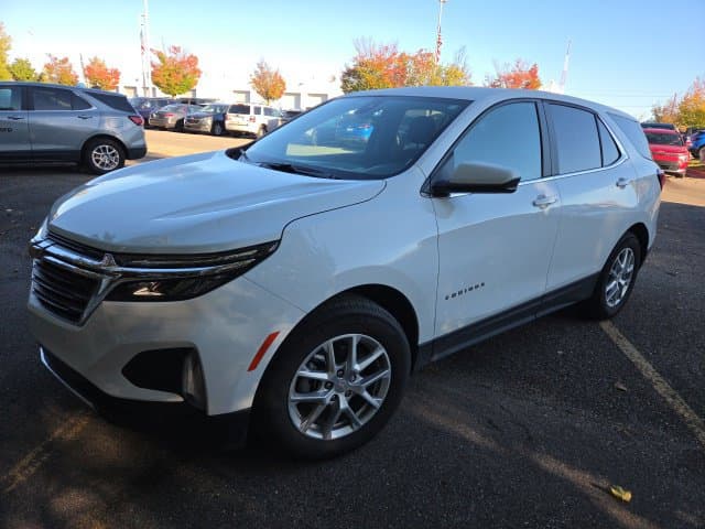 2024 Chevrolet Equinox LT — photo 1 of 10