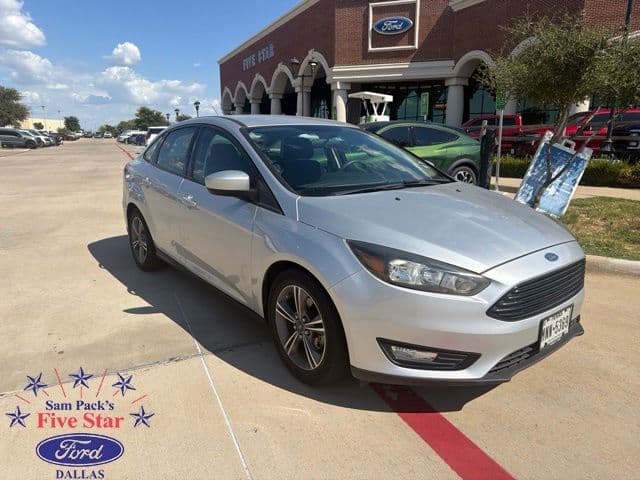 2018 Ford Focus SE — photo 1 of 4