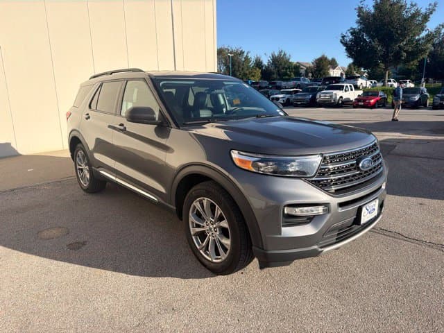 2023 Ford Explorer XLT — photo 1 of 21